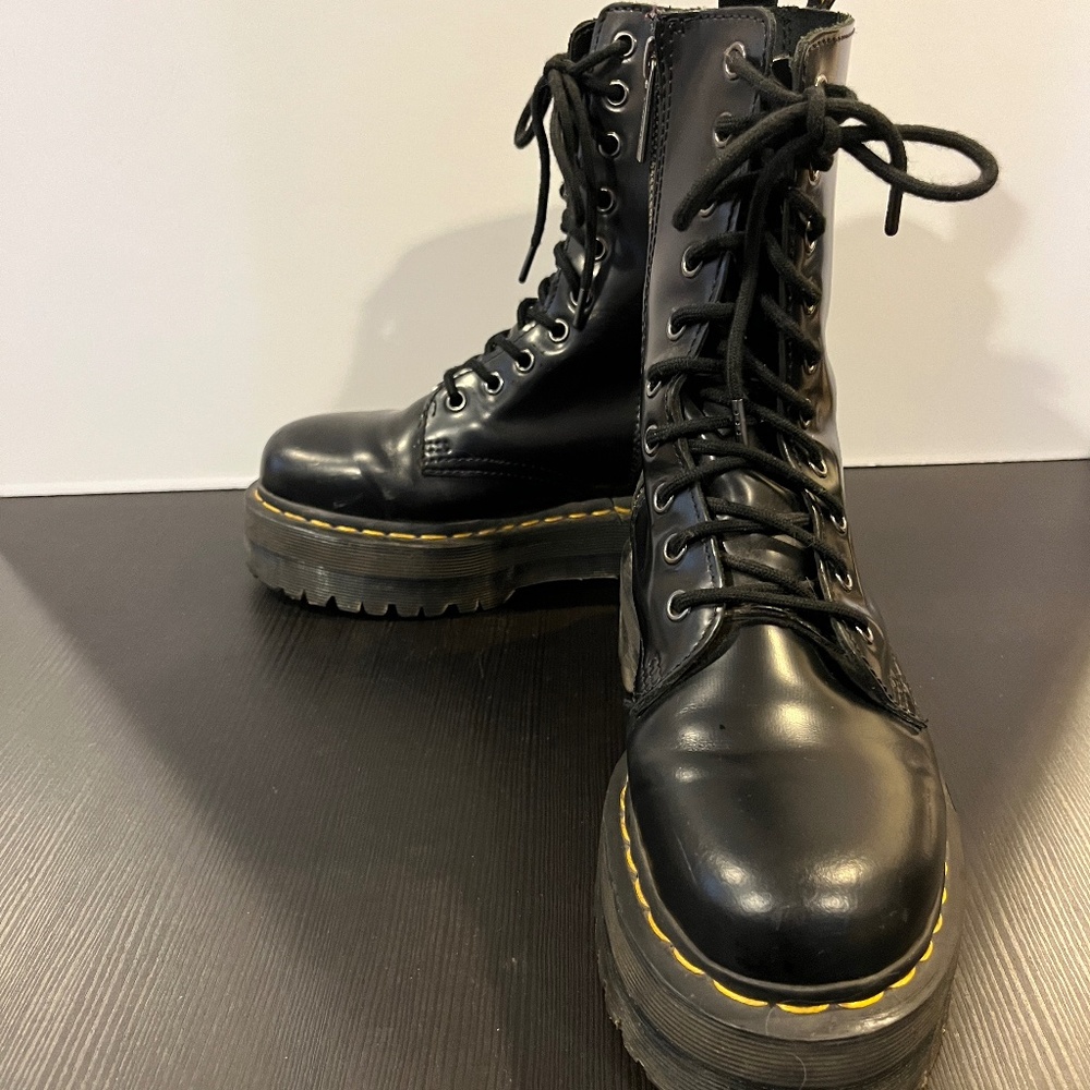 Doc Martens Jadon Combat Boots Womens 7 / Mens 6